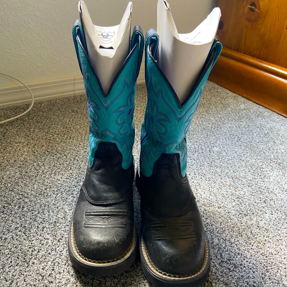 Ariat Turquoise and Black, Size 6.5